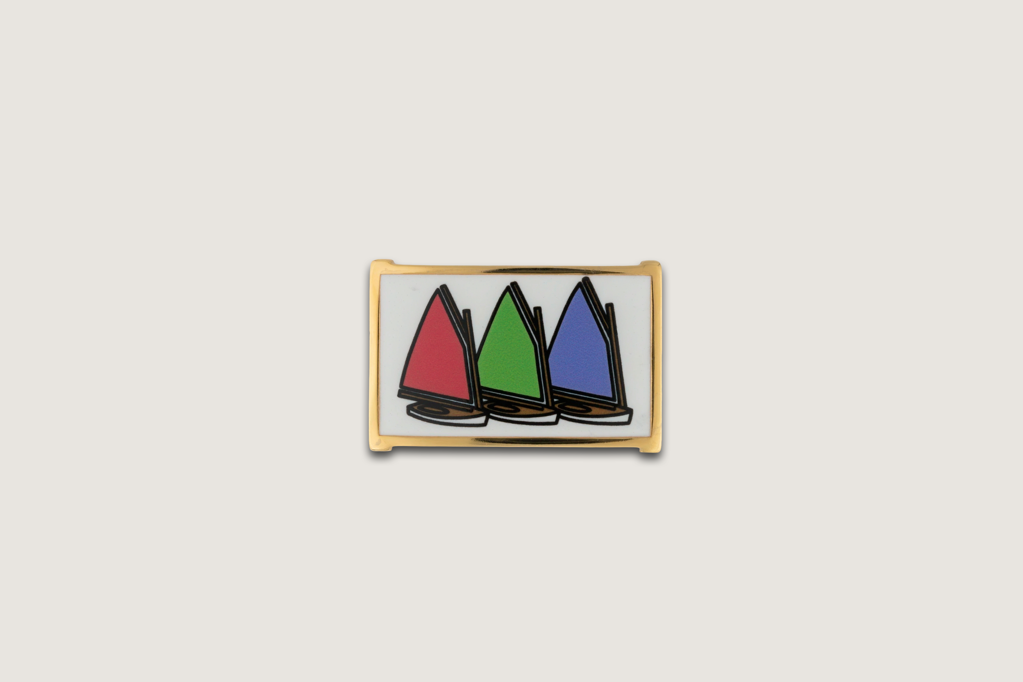 Rainbow Fleet - Rail White