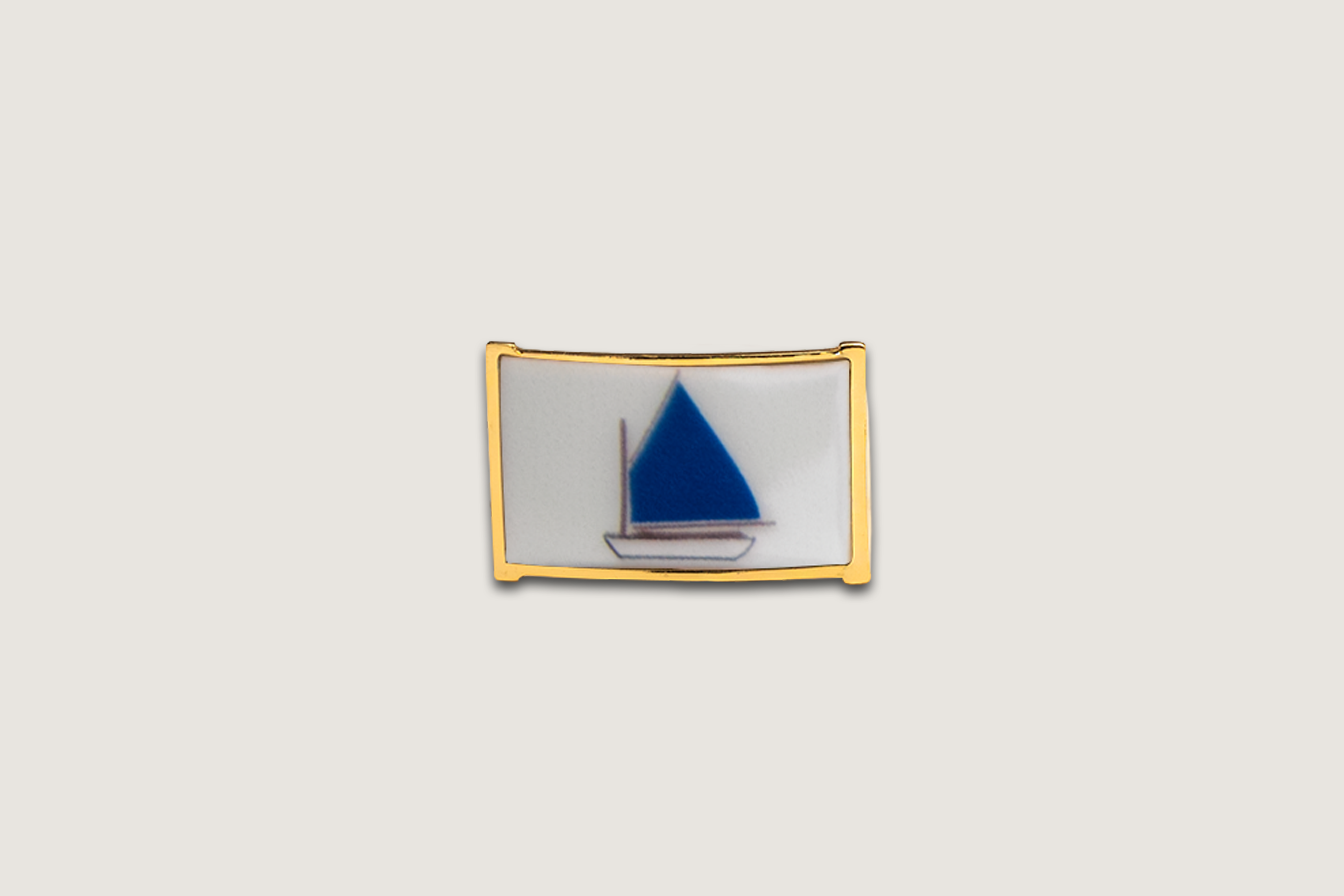 Blue Sail - Rail White